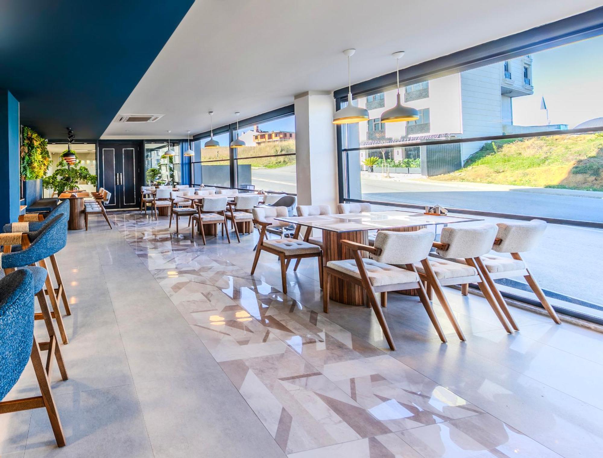 Heaven Premium Restaurant & Airport Shuttle