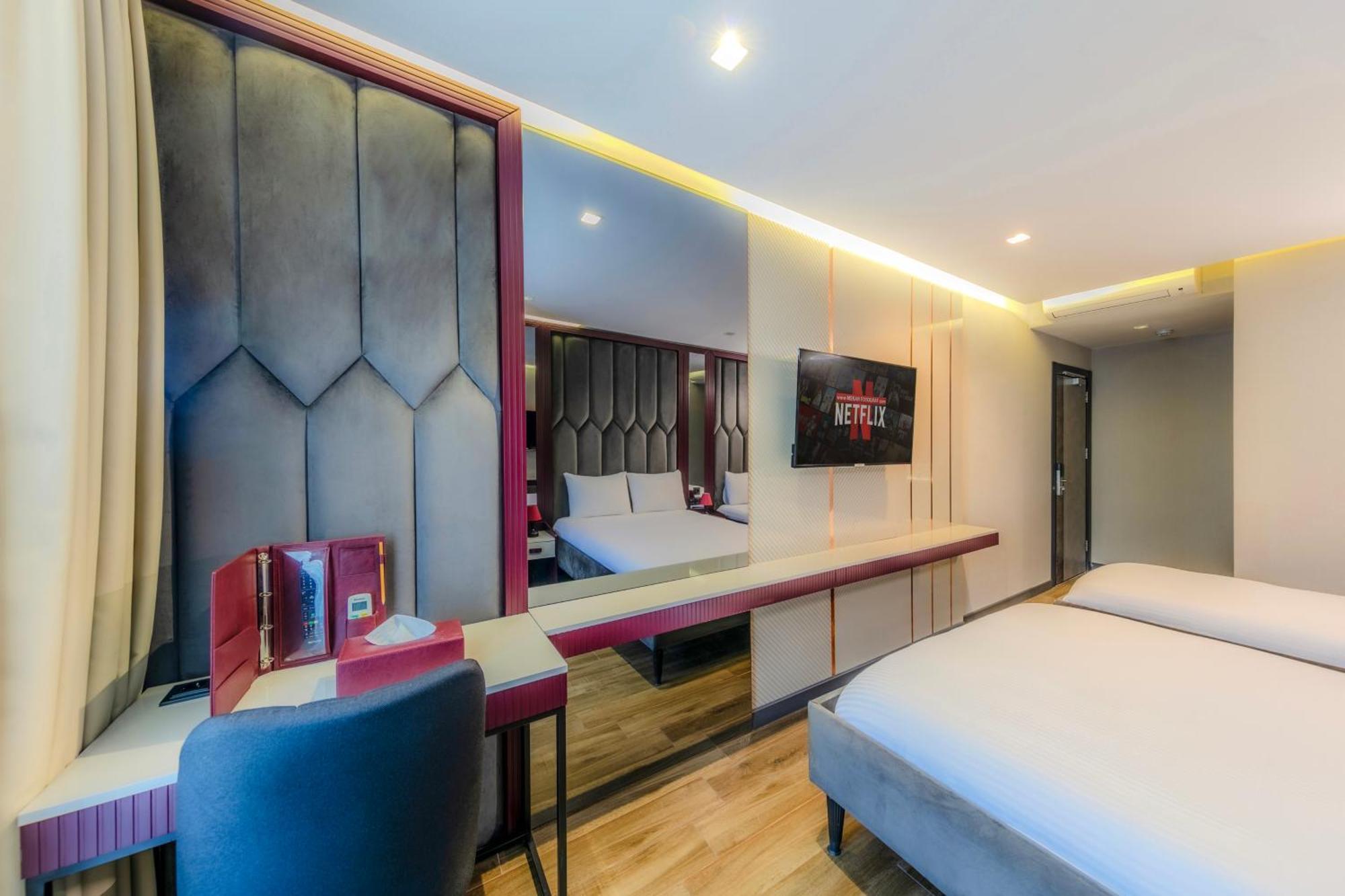 Hotel Heaven Premium Restaurant & Airport Shuttle